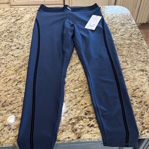 ALO Airlift High-Waist 7/8 line up Navy Leggings. Purchase price $144